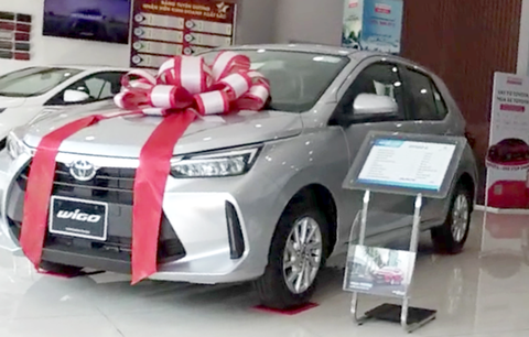 'Thế giới ngầm' bán xe sang Toyota - Kỳ 2: Nhiều rủi ro với tiền 'lót tay' - Ảnh 2. Toyota - Ảnh 3.