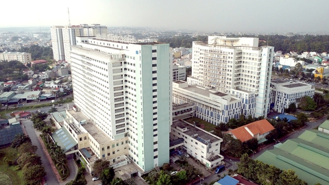 Xử phạt bệnh viện 18 tầng lớn nhất Đồng Nai vì không có giấy phép môi trường - Ảnh 1.