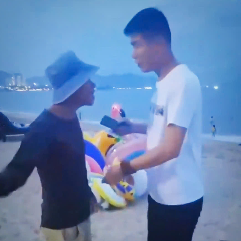 Khách sạn Nha Trang tự ý cho tư nhân thuê lại bãi biển? - Ảnh 4. cho thuê bãi biển - Ảnh 4.