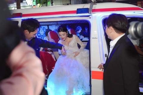 Chủ xe cứu thương chở diễn viên: 'Không biết có sự thỏa thuận giữa tài xế và đoàn làm phim' - Ảnh 1.