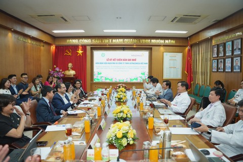 AstraZeneca - Ảnh 2.
