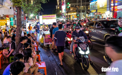 vỉa hè - Ảnh 1.