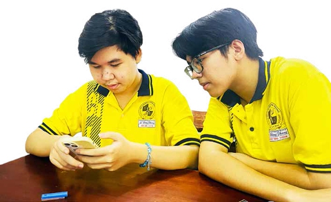 Học sinh làm ứng dụng sáng tác đờn ca tài tử - Ảnh 1. đờn ca tài tử - Ảnh 1.