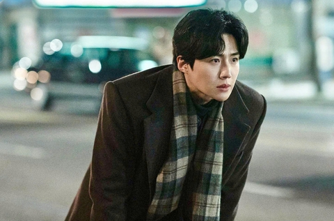 Cú vực dậy ngoạn mục của Kim Seon Ho sau ồn ào đời tư - Ảnh 1. Kim Seon Ho - Ảnh 1.
