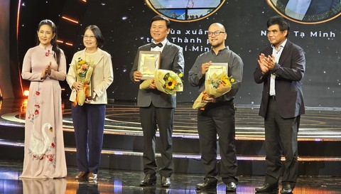 NSND Tạ Minh Tâm là ca sĩ yêu thích nhất ở Thành phố tình ca - Ảnh 1. Tạ Minh Tâm - Ảnh 1.