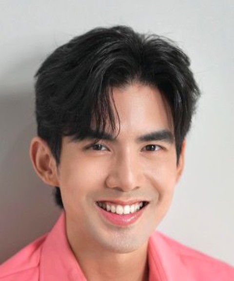 Chơi tết té nước Songkran Thái Lan và giao lưu với Ter Chantavit Dhanasevi tại Hà Nội - Ảnh 3. Chơi Tết té nước Songkran Thái Lan và giao lưu với tài tử Ter Chantavit Dhanasevi tại Hà Nội - Ảnh 3.