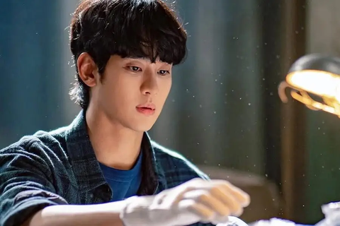 Kim Soo Hyun - Ảnh 1.