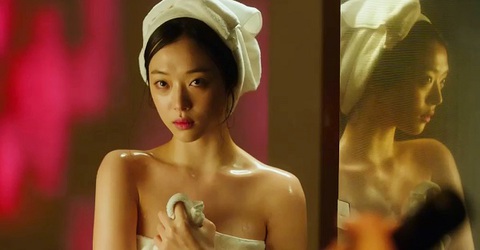 Gia đình Sulli yêu cầu Kim Soo Hyun giải thích về cảnh nóng trong phim Real - Ảnh 3. Gia đình Sulli yêu cầu Kim Soo Hyun giải thích về cảnh nóng trong phim Real - Ảnh 3.