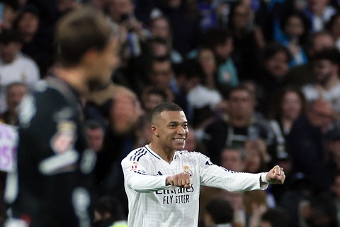 Mbappe lập cú đúp giúp Real Madrid bám sát Barca - Ảnh 1.