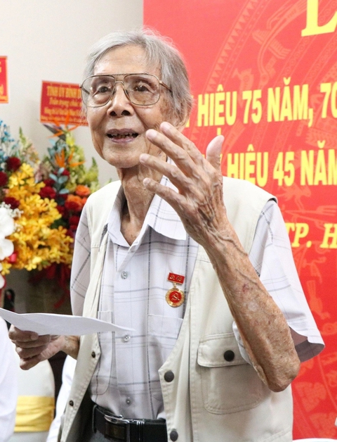 Nhạc sĩ Lư Nhất Vũ của 'Bài ca Đất phương Nam', 'Hãy yên lòng mẹ ơi' qua đời - Ảnh 1. Lư Nhất Vũ - Ảnh 1.