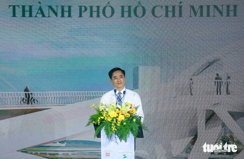 TP.HCM khởi công cầu đi bộ 1.000 tỉ nối bến Bạch Đằng và Thủ Thiêm - Ảnh 2.