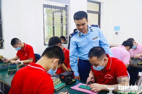 'Người thầy' áo xanh trong hành trình hồi sinh cuộc đời người nghiện ma túy - Ảnh 5.