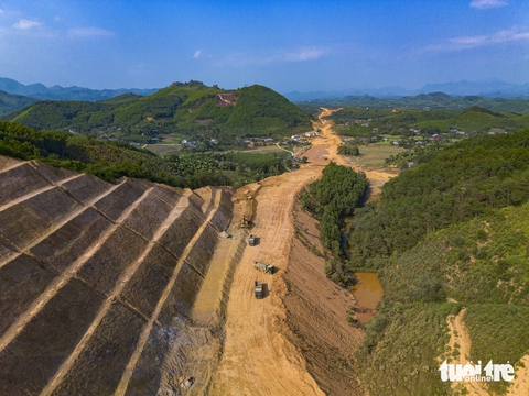 Thủ tướng yêu cầu không lùi tiến độ đường vành đai 3 TP.HCM và một số cao tốc - Ảnh 2.