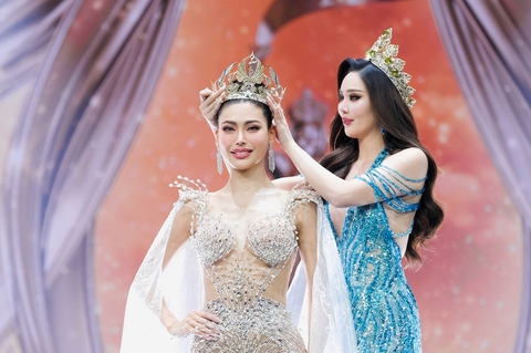 Hoa hậu Hòa bình Thái Lan 2025 diễn ra sau động đất bị chỉ trích, người đẹp Phuket đăng quang - Ảnh 1. Hoa hậu Hòa bình Thái Lan - Ảnh 1.