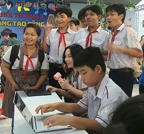 Dự ngày hội sáng tạo cùng AI, học sinh nói 'đã định hướng được tương lai' - Ảnh 5.