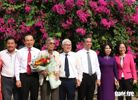 Nhạc sĩ Lư Nhất Vũ của 'Bài ca Đất phương Nam', 'Hãy yên lòng mẹ ơi' qua đời - Ảnh 2. Lư Nhất Vũ - Ảnh 2.