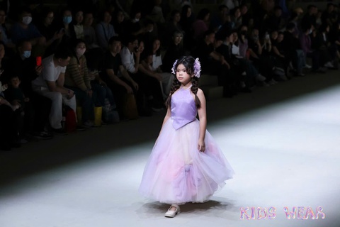 Profile cực xịn của mẫu nhí Emily Thanh Như - Ảnh 5.