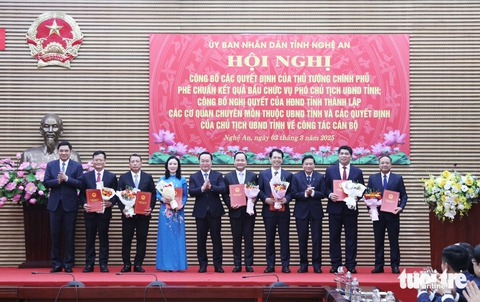 Nghệ An có 7 giám đốc sở mới sau hợp nhất - Ảnh 2.