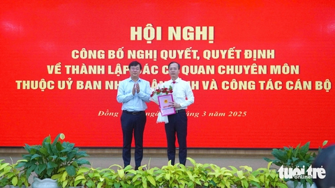 Trao quyết định quyền chủ tịch UBND tỉnh Đồng Tháp, bổ nhiệm 5 giám đốc sở mới - Ảnh 1.