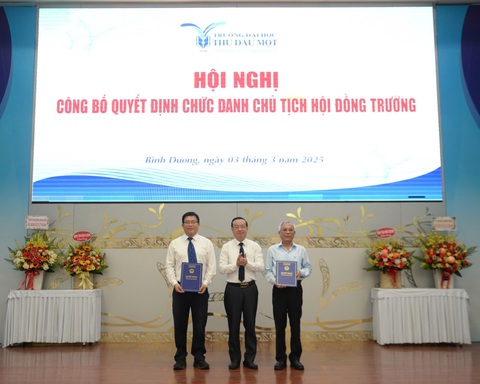 Cựu phó hiệu trưởng trở lại làm chủ tịch Trường Đại học Thủ Dầu Một - Ảnh 1. Cựu phó hiệu trưởng trở lại làm chủ tịch hội đồng Trường đại học Thủ Dầu Một - Ảnh 1.
