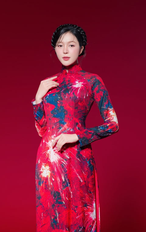 Hoa hậu Kiều Duy mặc áo dài kết hợp áo bà ba của Liên Hương - Ảnh 2. Hoa hậu Kiều Duy mặc áo dài kết hợp áo bà ba của Liên Hương - Ảnh 2.