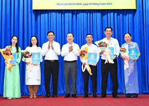 Sở Văn hóa và Thể thao TP.HCM tiếp nhận chức năng quản lý báo chí, xuất bản - Ảnh 1.