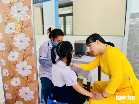 Hơn 25% ca mắc sởi ở Đà Nẵng đã tiêm ít nhất 1 mũi vắc xin - Ảnh 1.