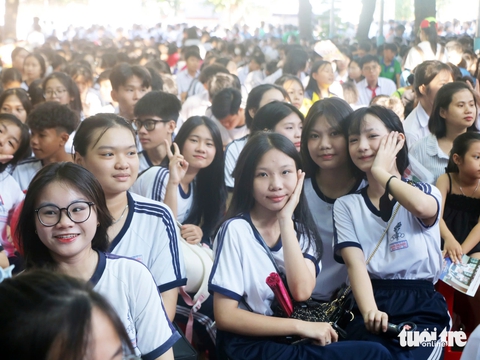 Ngày hội Tự tin vào lớp 10: Học sinh háo hức đến từ sáng sớm - Ảnh 11. lớp 10 - Ảnh 26.
