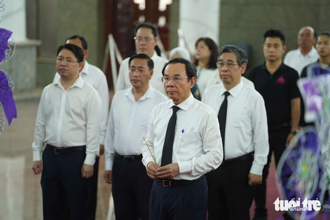 Bí thư Nguyễn Văn Nên viếng nhạc sĩ Lư Nhất Vũ - Ảnh 1. Lư Nhất Vũ - Ảnh 2.