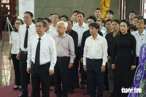 Bí thư Nguyễn Văn Nên viếng nhạc sĩ Lư Nhất Vũ - Ảnh 4. Lư Nhất Vũ - Ảnh 3.