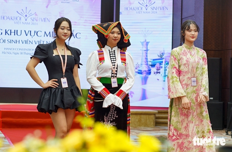 Thí sinh Hoa khôi Sinh viên Việt Nam tự tin mặc trang phục dân tộc vào vòng thi casting - Ảnh 8.