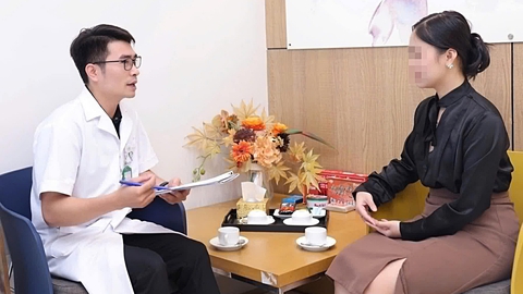 Kiệt sức vì 'hóng drama' trên mạng xã hội - Ảnh 1.