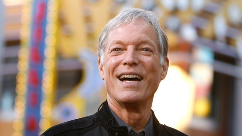 Richard Chamberlain, cha Ralph của 'Tiếng chim hót trong bụi mận gai', qua đời - Ảnh 4. Richard Chamberlain - Ảnh 4.