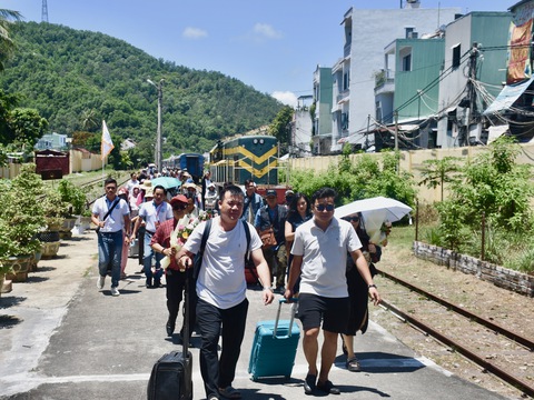 Lên kế hoạch phát triển tour đường sắt nối ga Diêu Trì và ga Quy Nhơn - Ảnh 1.