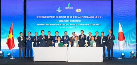 Petrovietnam tiếp tục ký hợp đồng chia sản phẩm dầu khí Lô 15-2 với nhà thầu Nhật Bản - Ảnh 1.