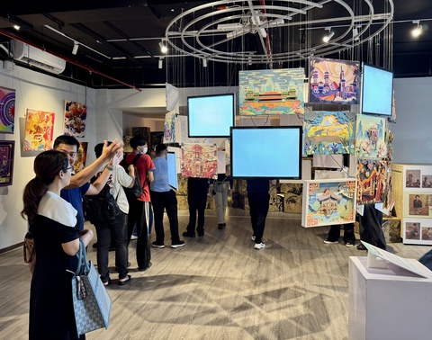 Đại học FPT mở triển lãm Meta Art, chủ đề Giao quang - Ảnh 4.