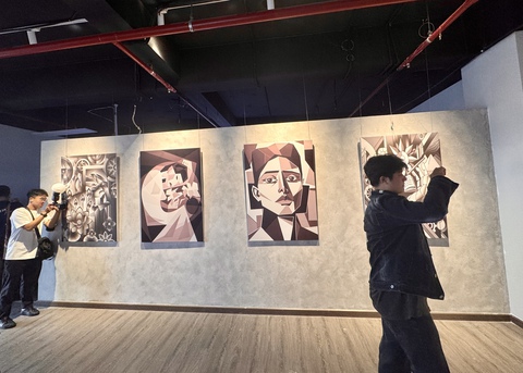 Đại học FPT mở triển lãm Meta Art, chủ đề Giao quang - Ảnh 6.