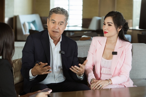 Kavie Trần kết hôn CEO tập đoàn viễn thông tại Mỹ - Ảnh 1.