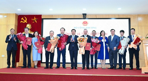 Bộ Công Thương công bố bổ nhiệm loạt lãnh đạo cục vụ - Ảnh 1.