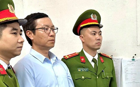 Khởi tố nguyên chủ tịch và nguyên tổng giám đốc Tổng Công ty xi măng Việt  Nam - Tuổi Trẻ Online