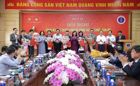 Bộ Y tế bổ nhiệm hàng loạt cán bộ cấp cục - Ảnh 1. Bộ Y tế bổ nhiệm nhiều cán bộ cấp cục - Ảnh 1.