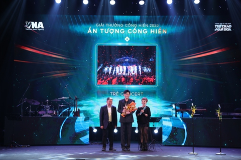 Giải Cống hiến 2025: Tùng Dương vững ngôi vương, Soobin lập 'hat-trick' - Ảnh 10. Giải Cống hiến 2025: Tùng Dương vững ngôi vương, Soobin lập 'hat-trick' - Ảnh 10.