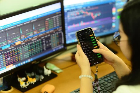Tin tức sáng 6-3: Khối ngoại rút 10.000 tỉ đồng khỏi chứng khoán Việt; Bệnh tay chân miệng vào mùa - Ảnh 1. Tin tức sáng 6-3: Khối ngoại rút 10.000 tỉ đồng khỏi chứng khoán Việt; Bệnh tay chân miệng vào mùa - Ảnh 1.