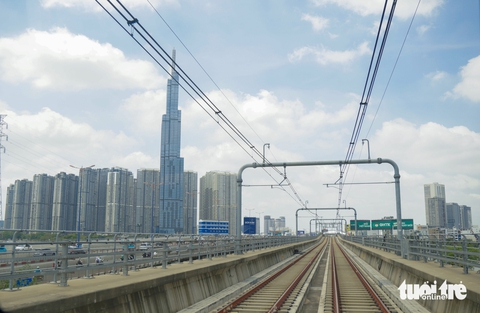 Theo chân kỹ thuật viên lái tàu ngắm TP.HCM từ cabin metro - Ảnh 17.