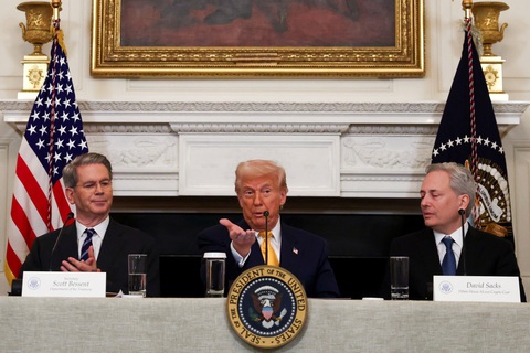 Tin tức thế giới 8-3: Ông Trump đe doạ áp thuế đối ứng với Canada; Ukraine khó còn hy vọng ở Kursk - Ảnh 1.