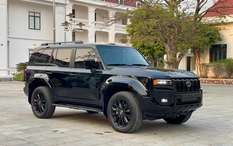 Toyota Land Cruiser lặng lẽ nâng cấp ở Việt Nam: Giá tăng gần 300 triệu, màn to hơn, thêm an toàn - Ảnh 5.