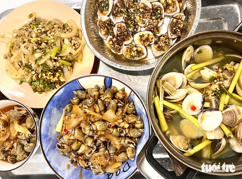 Vợ xung phong vào bếp nấu món ngon đãi chồng ngày 8-3 - Ảnh 4.