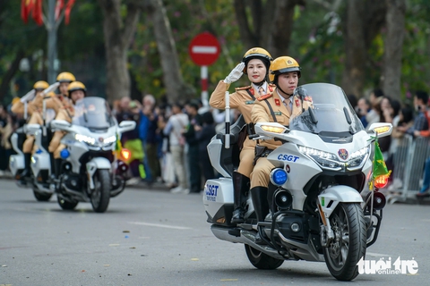 Mãn nhãn màn biểu diễn khí công, võ thuật, truy bắt tội phạm của lực lượng công an - Ảnh 8.