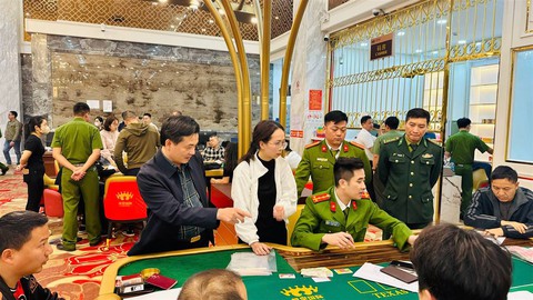 Triệt phá đường dây đánh bạc tại câu lạc bộ thể thao cơ sở Bridge và Poker Khải Hoàng - Ảnh 4.