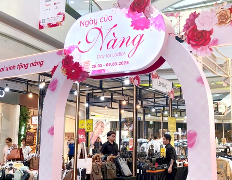 Doanh nghiệp giảm giá kích cầu 8-3 - Ảnh 1. Doanh nghiệp giảm giá kích cầu 8-3 - Ảnh 1.